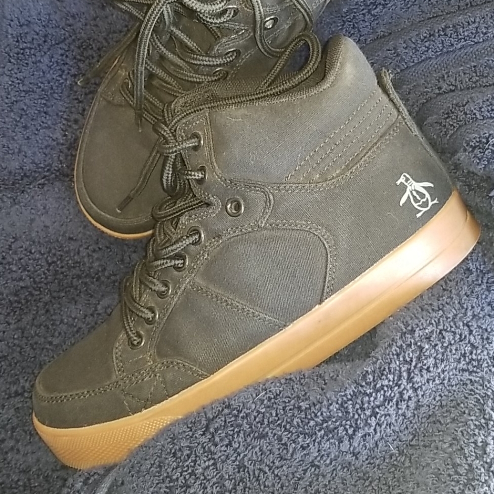 Penguin black canvas shoes